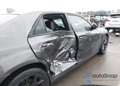 2023 Chrysler 300 300S z USA, uszkodzony, nr VIN 2C3CCABG6PH620396